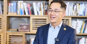 《界面新闻》访邓子梁：如何纾解关税战影响？国新办这场发布会给出答案