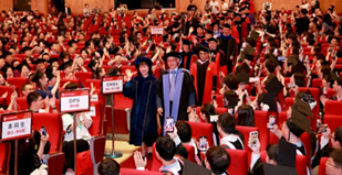 北京大学国家发展研究院2025届毕业典礼隆重举行